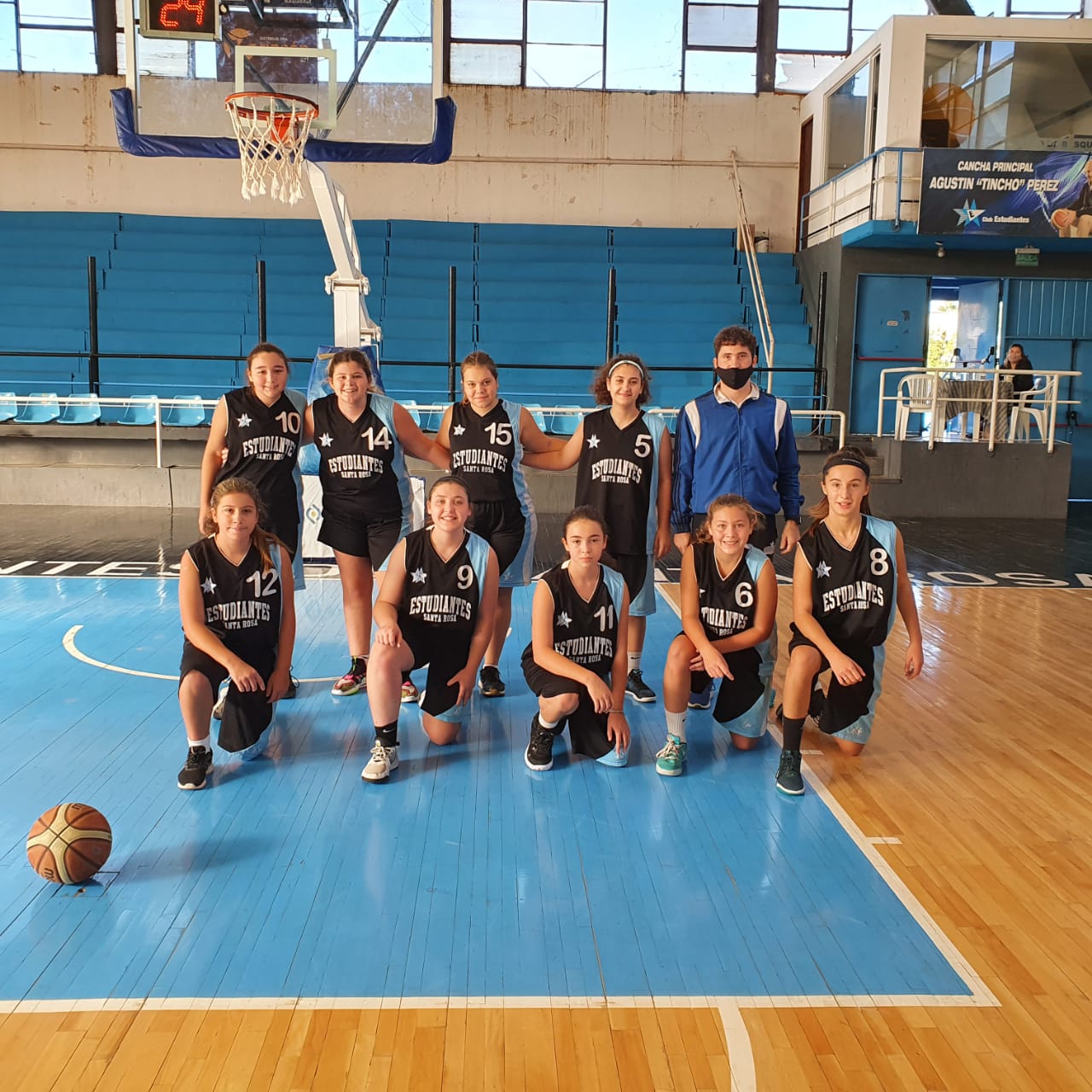 Estudiantes pisó fuerte en el arranque de la Copa Santa Rosa