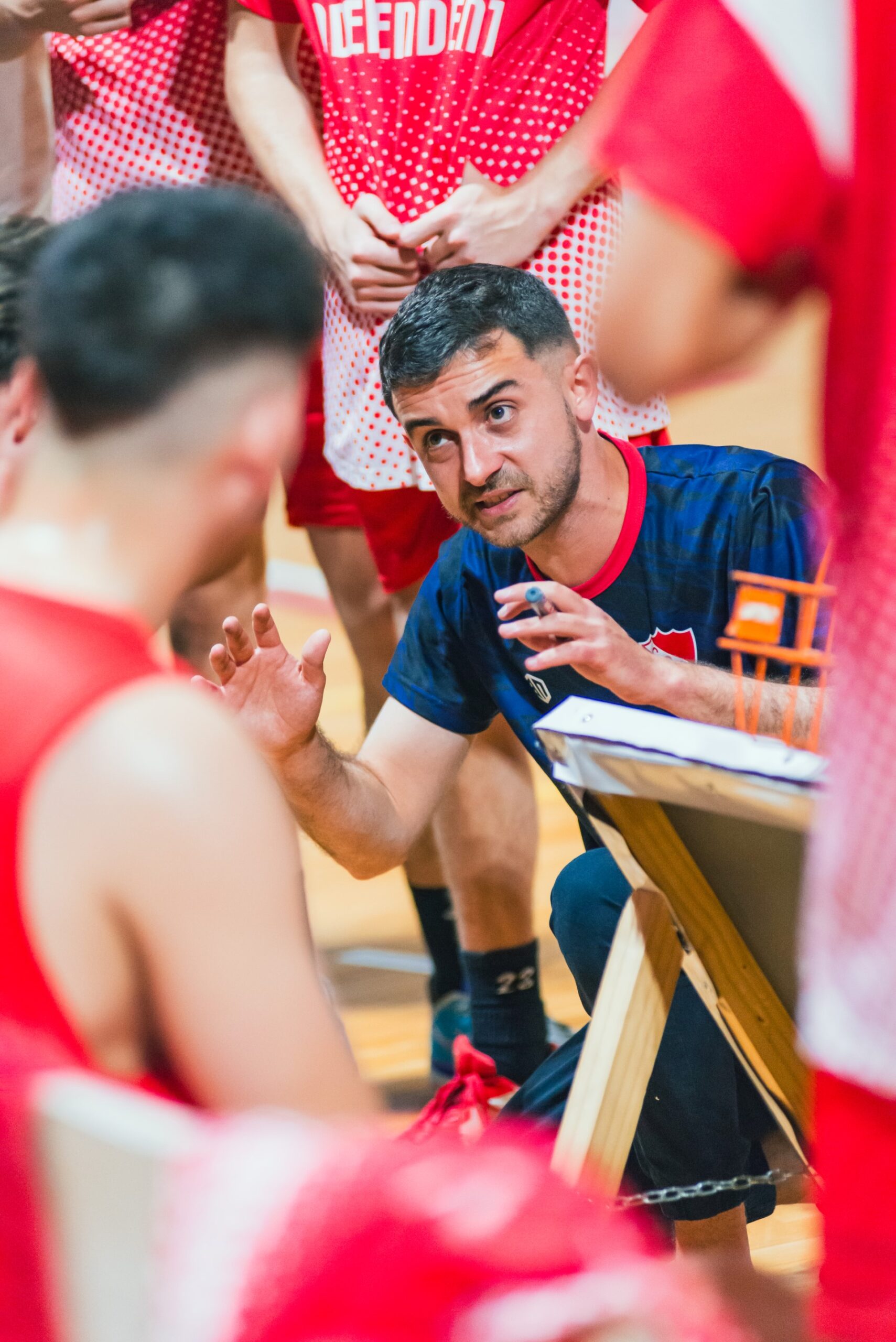El Rojo tiene equipo y arranca