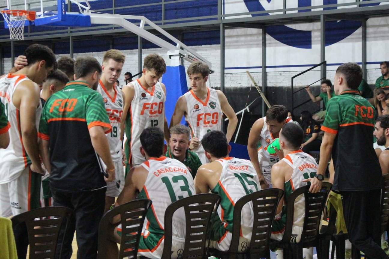 También pisó fuerte afuera
