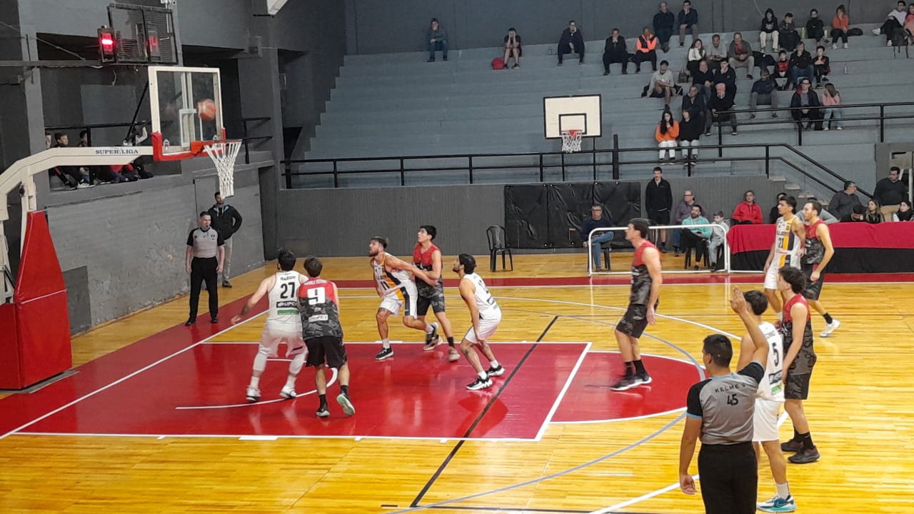 Ganó y quedó a un paso