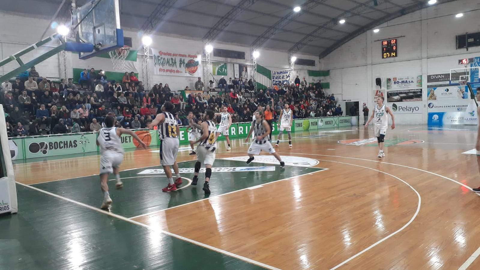 Ferro va por el título