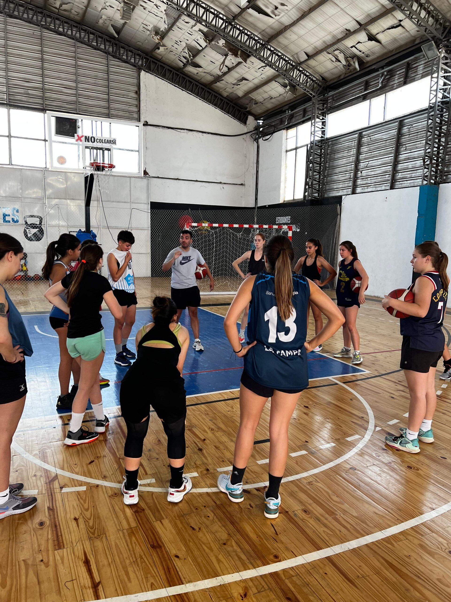 Las chicas buscan su lugar