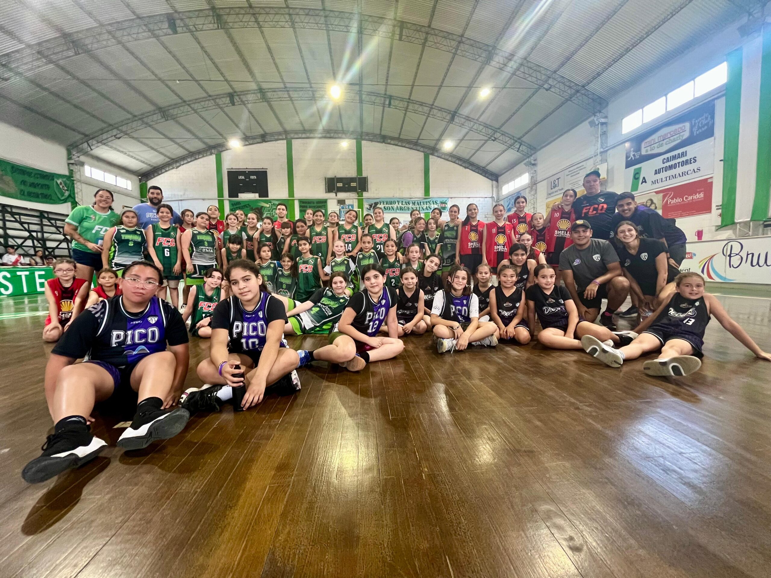 Jugaron las chicas del mini